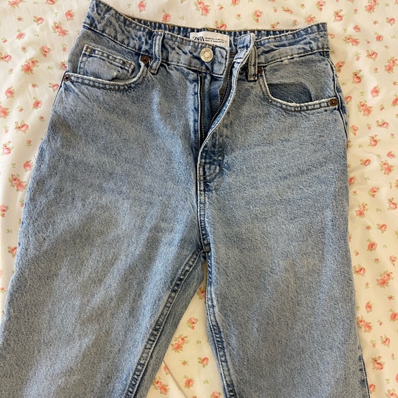Zara Jeans 🩵 - Picture 1 of 4